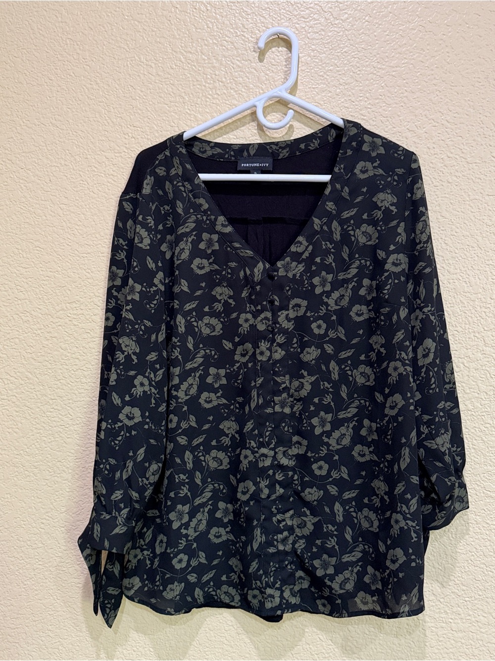 Fortune + Ivy Stitch Fix Olive Green Floral and Black Mixed Media Blouse XL